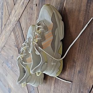 Adidas ozweego sneakers